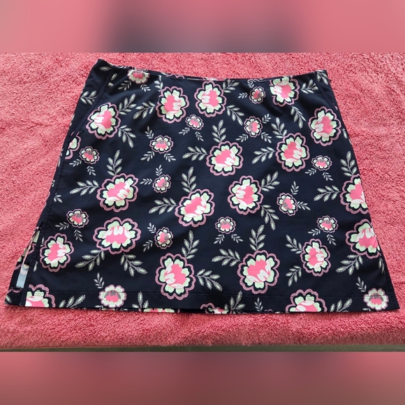 Golftini Floral Navy Golf Skirt Skort Sz 10 L Pockets Tennis Pickleball NWOT - Picture 2 of 10